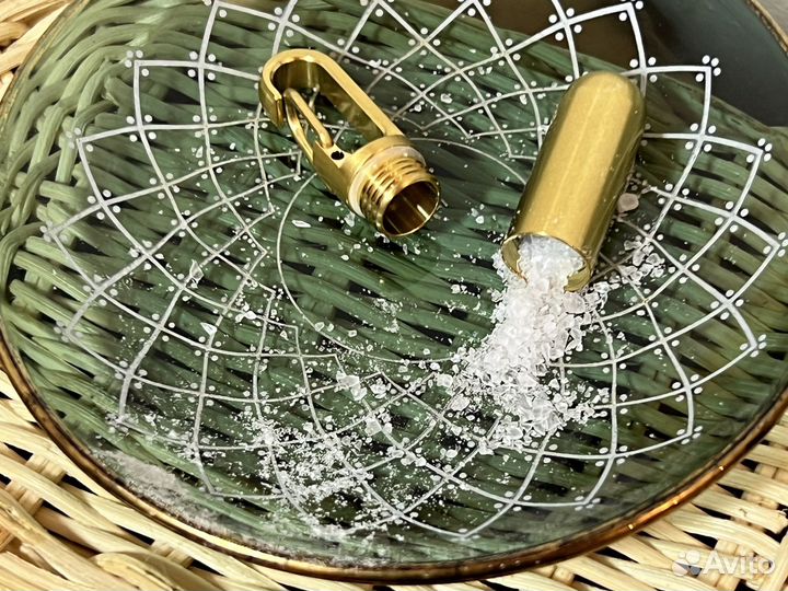 Контейнер с карабином Таблетница Брелок Сахарница