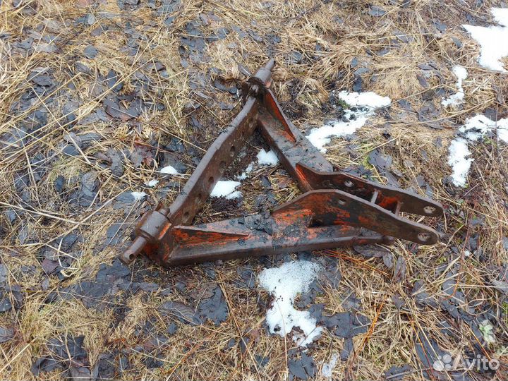 Троугольник с траверсой (с поперечиной) дт-75