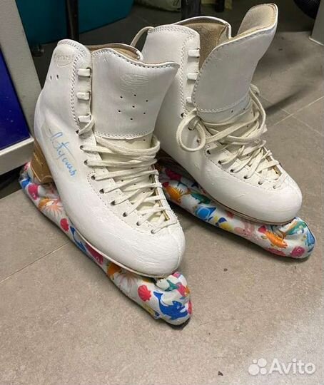 Фигурные коньки edea