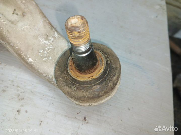 Рычаг подвески верхний задний правый Nissan Murano