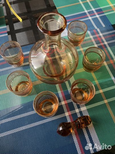 Графин со стаканами
