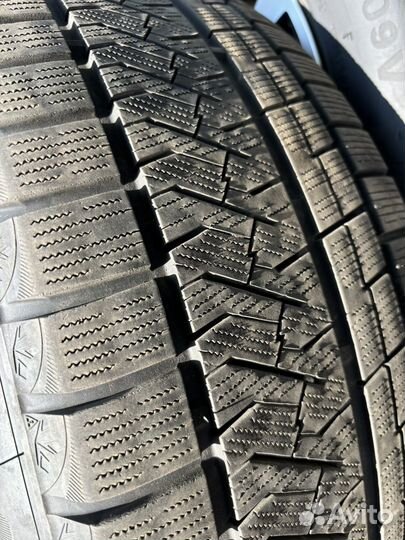 Triangle Snowlink TWT02 255/50 R20