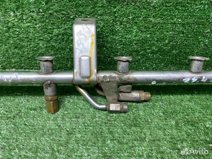 Топливная рампа Mercedes-Benz E W210