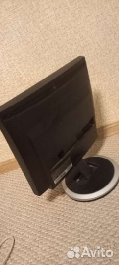 Монитор Samsung
