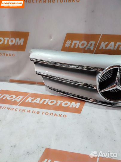 Решетка радиатора верхняя Mercedes-Benz B-Класс