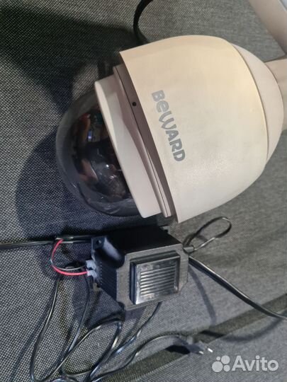 Б/У скоростная купольная PTZ IP-камера beward BD75