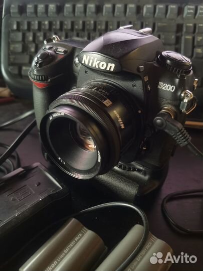 Nikon D200 с ручкой\ ду\4гб\4 аккума