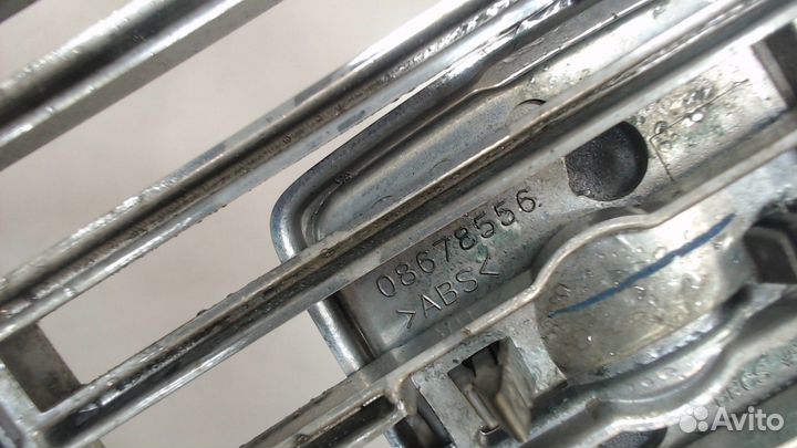 Решетка радиатора Volvo V50, 2006