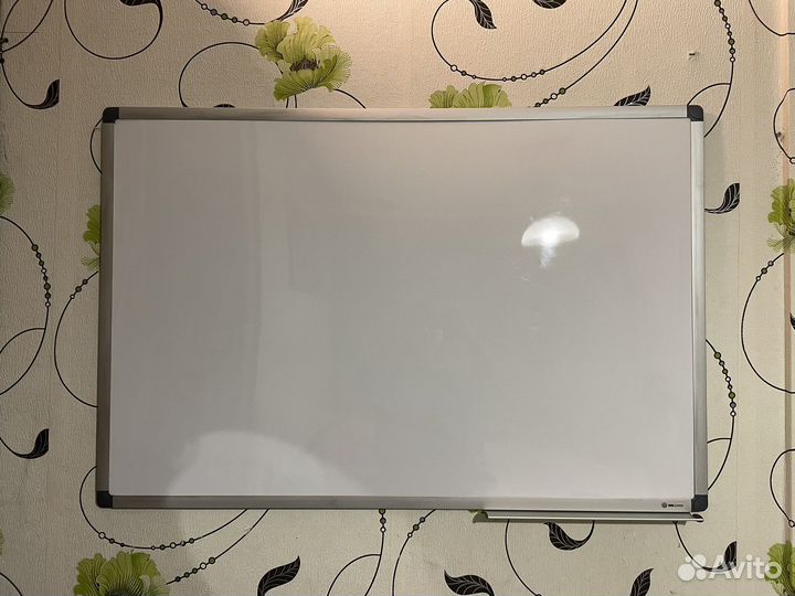 Магнитно маркерная доска