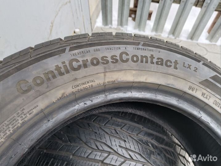 Continental ContiCrossContact LX2 215/60 R17 96H
