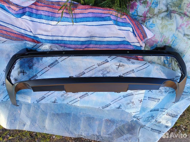 Продам задний бампер toyota rav4 XA50