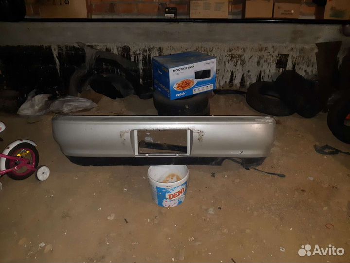 Бампер Тойота карина