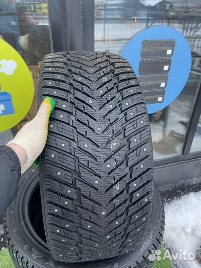 Kapsen IceMax RW516 275/40 R20 и 315/35 R20