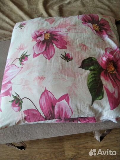 Подушки пуховые новые