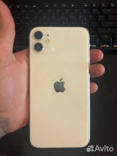 iPhone 11, 64 ГБ