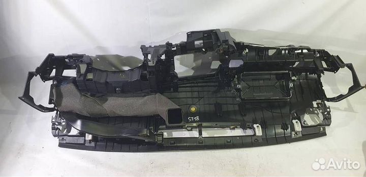 Торпедо Toyota Camry V70 2017