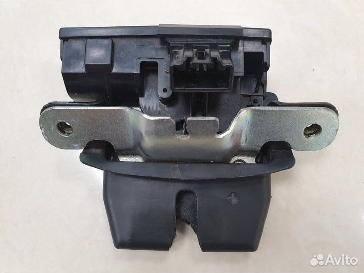 Замок багажника Ford Fiesta CB1 spja 2009