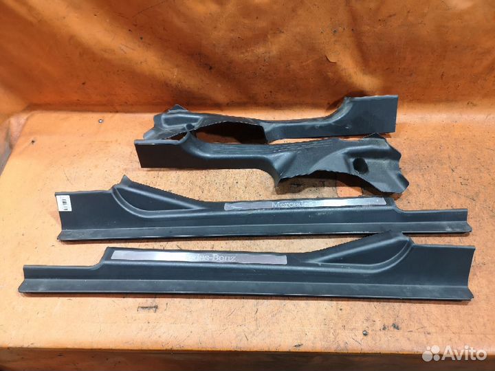 Обшивка багажника A2036901887 на Mercedes-Benz C-C