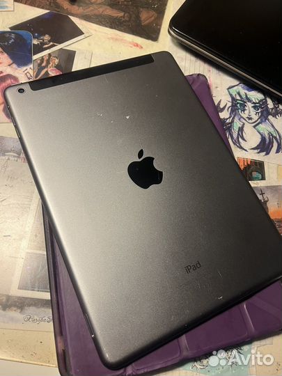 iPad Air (Wi-Fi +Cellular)