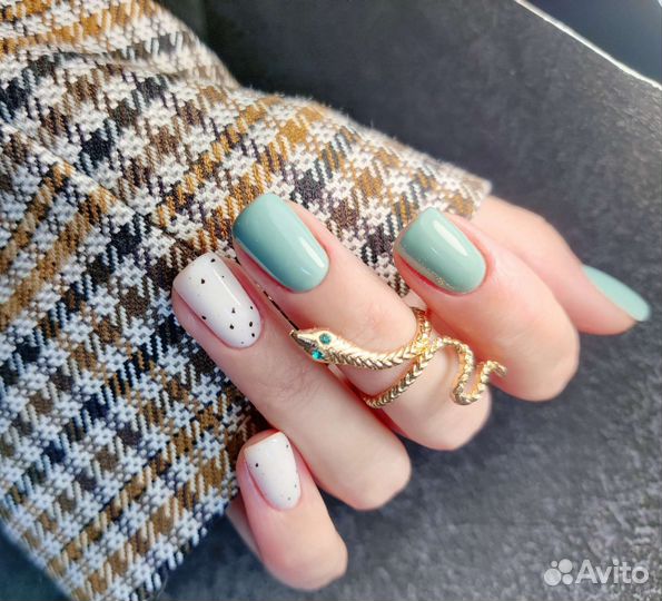 Маникюр с покрытием, м. Коломенская