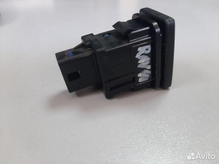 Кнопка подогрева двс дизель Toyota RAV4 40 2012-19