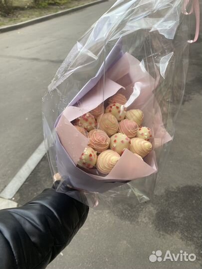 Клубника в шоколаде букеты цветы