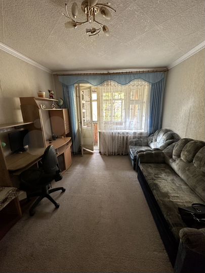 Комната 14 м² в 5-к., 3/5 эт.