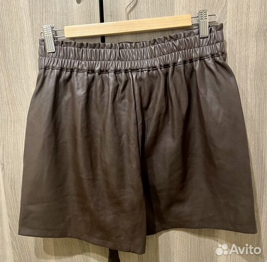 Шорты кожаные коричневые Zolla