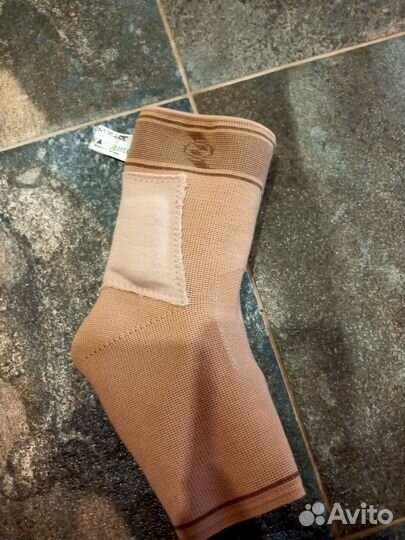 Бандаж ортопедический на голеностопный сустав