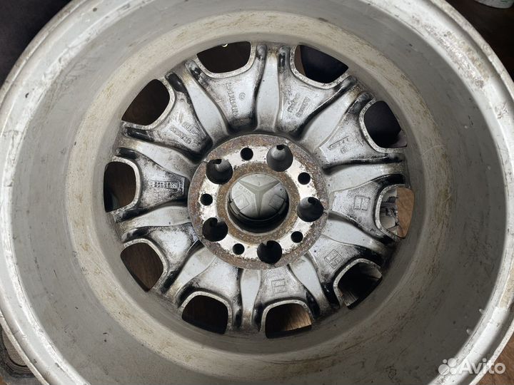 Литой диск r15 Mercedes