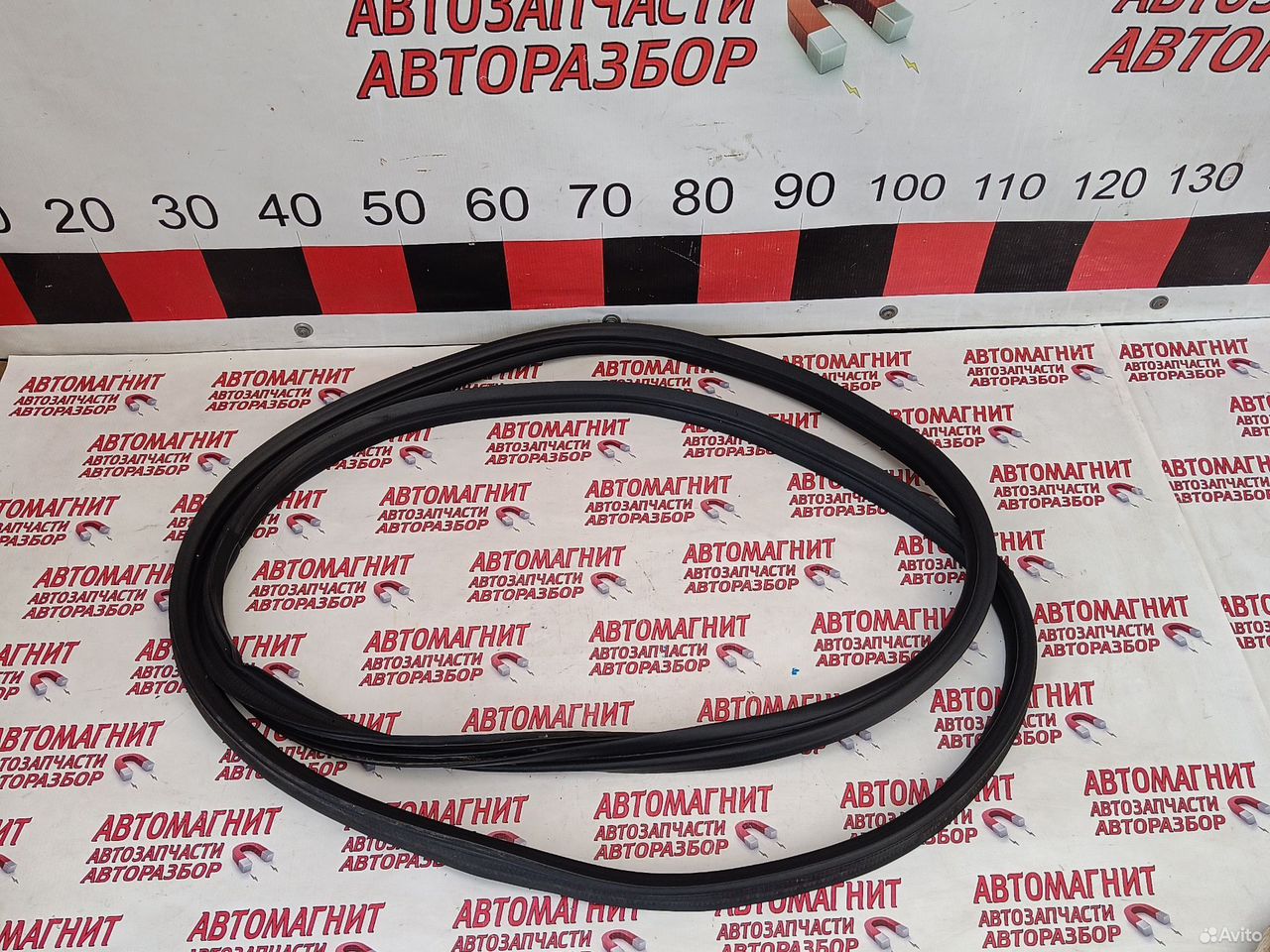 Уплотнитель крышки багажника Хендай ix35