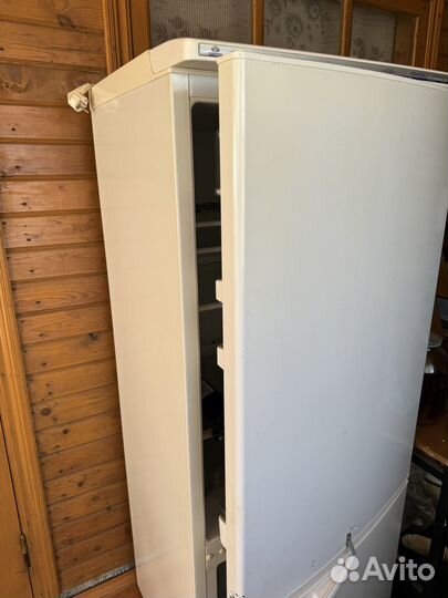Продаю холодильник atlant двухкамерный