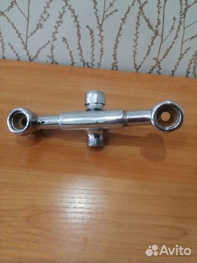 Смесители, держатель для душа, сантехнические вещи