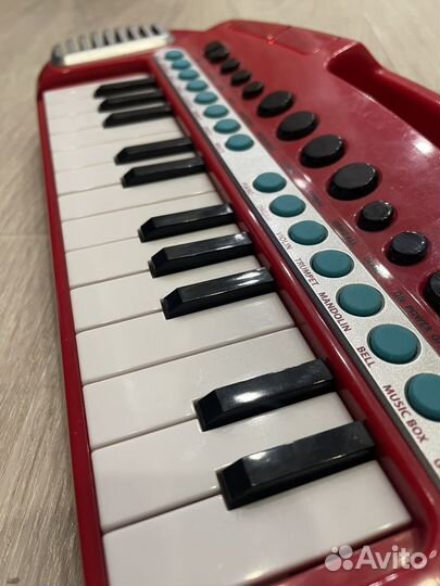 Детское музыкальное пианино