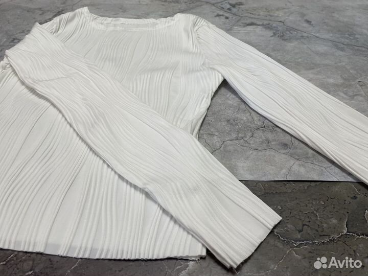 Лонгслив белый