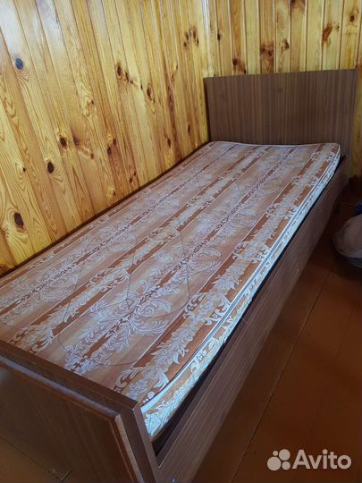 Кровать односпальная