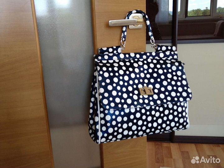 Сумка новая стильная