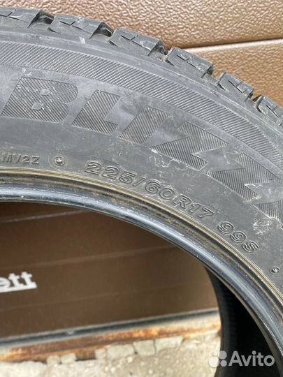Bridgestone Blizzak DM-V2 225/60 R17 99S