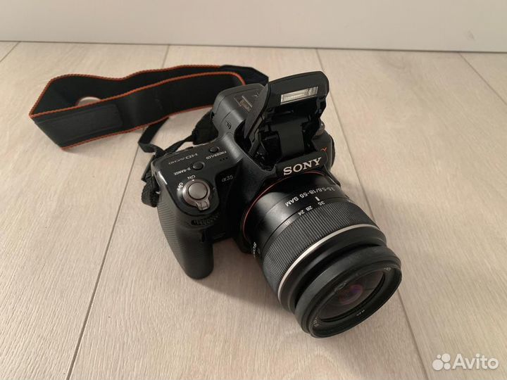 Цифровой зеркальный фотоаппарат Sony SLT-A35