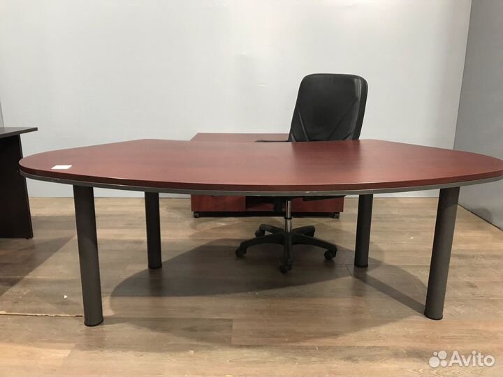 Комплект стол тумба