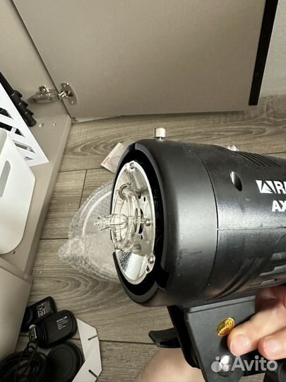 Вспышка студийная Raylab Axio III RX-300