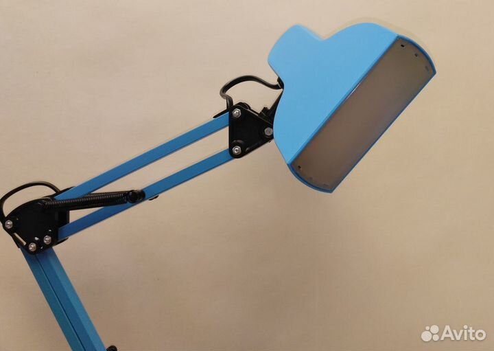 Лампы настольные светодиодные новые