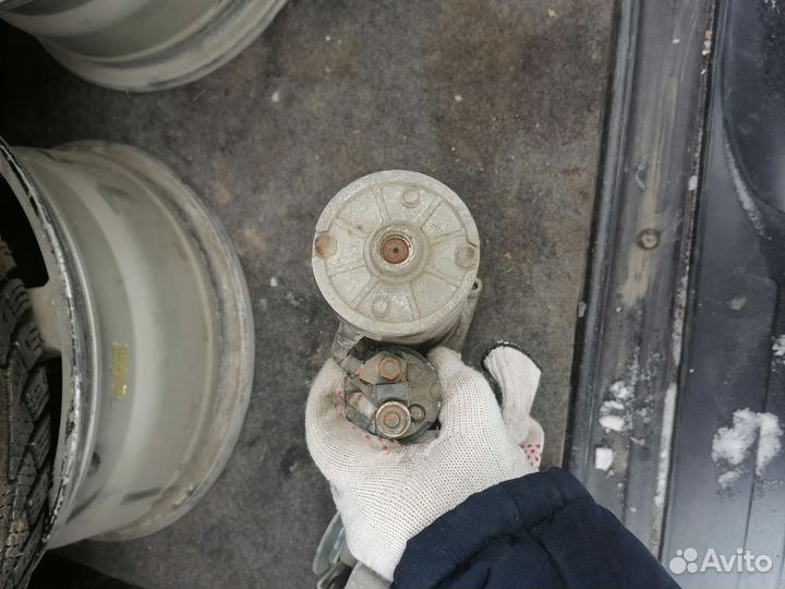 Продам стартер, генератор 2106