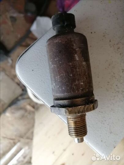 Датчик заднего хода кпп kalina 1118