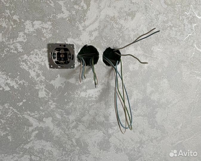 Электрик. Ремонт розеток, выключателей Москва