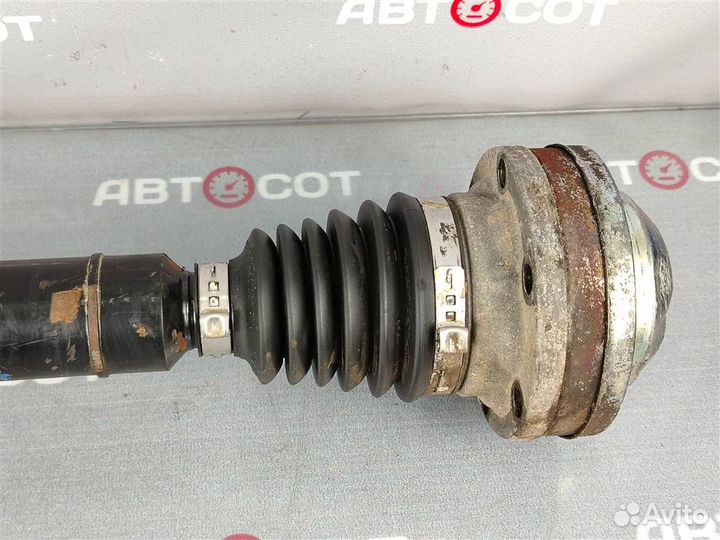 Привод в сборе передний правый Skoda Octavia (A5