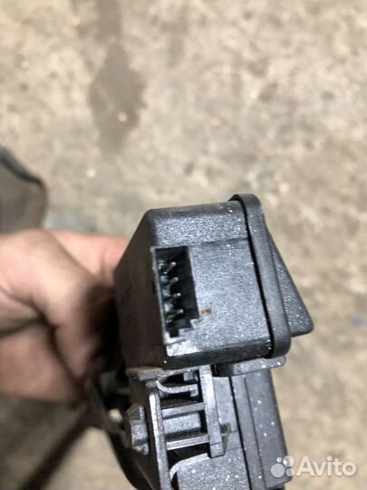 Замок багажника bmw е46