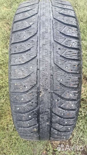 Bridgestone Ice Cruiser 7000 225/60 R17