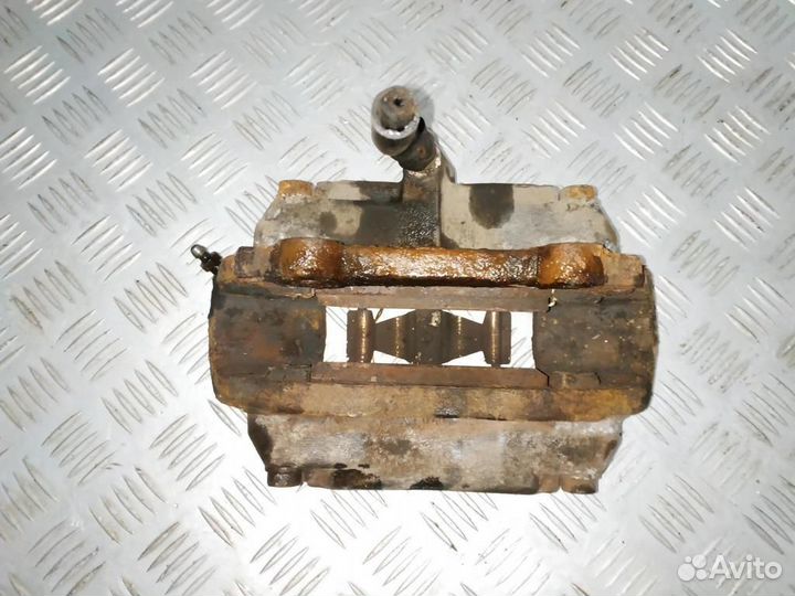 Суппорт тормозной передний правый Mercedes-Benz