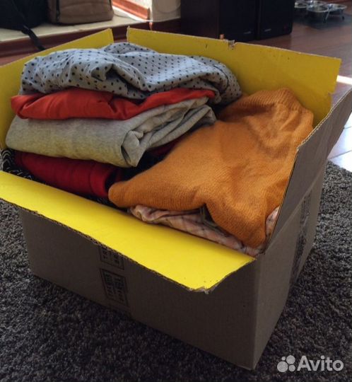 Коробка с вещами